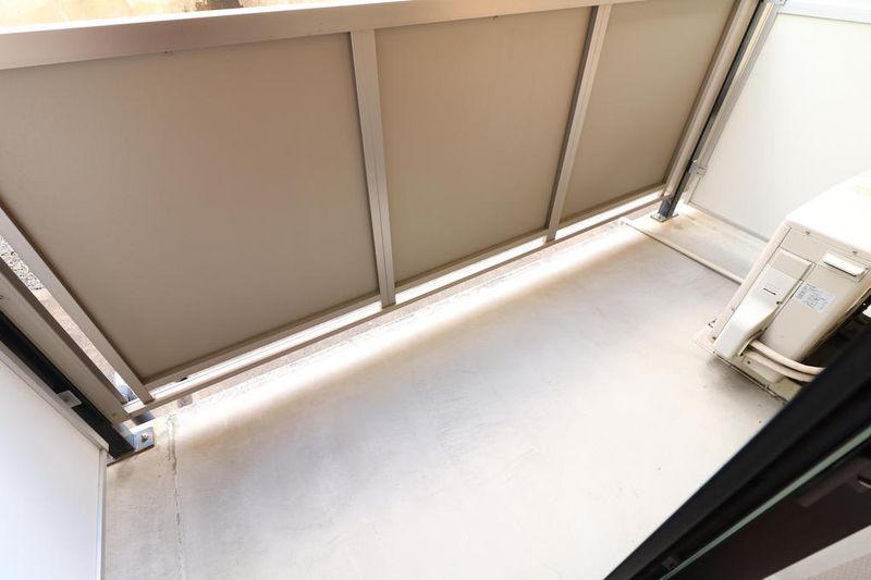 レオパレス今屋敷 バルコニー