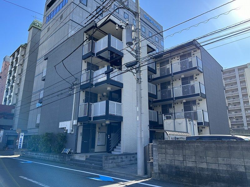 レオパレス駅東 外観