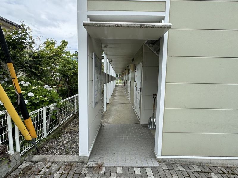 レオパレスすずらん エントランス