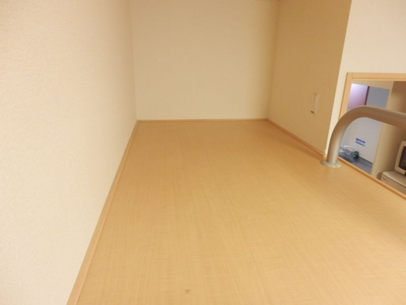 レオパレス栄楽荘 寝室