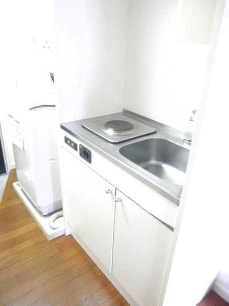 レオパレスＫＯＭＡＴＳＵ キッチン