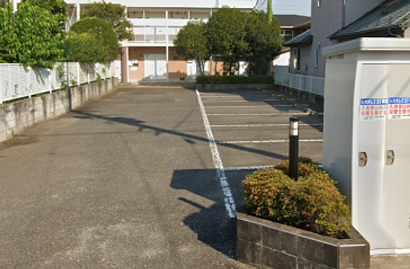 レオパレスｐｕｒｅ　ｈｅａｒｔ 駐車場