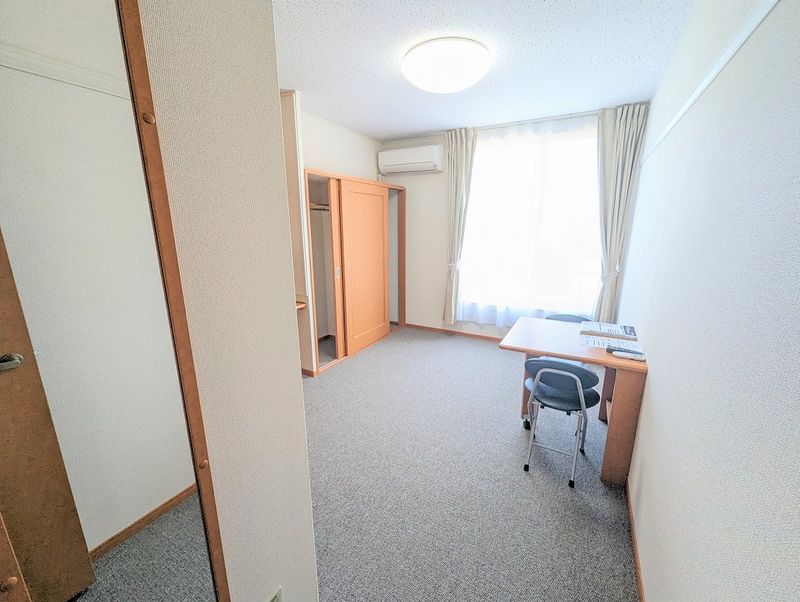 レオパレス木花 居間