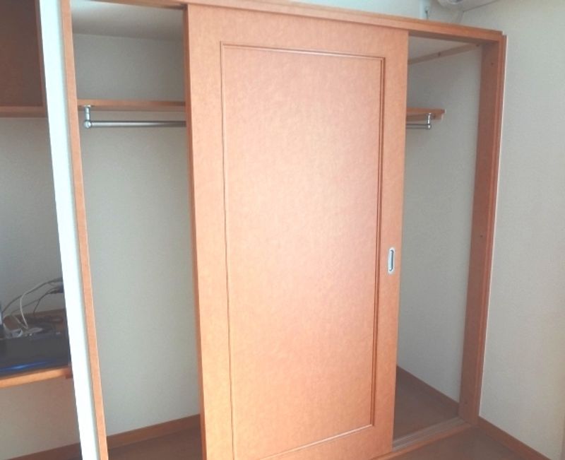 レオパレス千代崎コースト 収納
