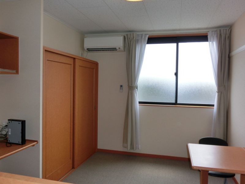 レオパレス上水野 居間