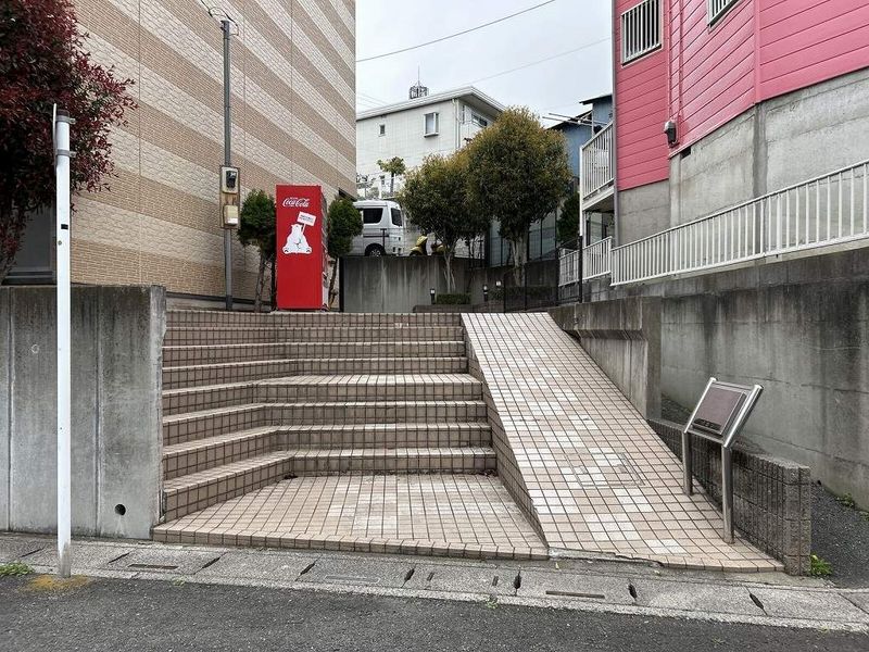 レオパレスバロン エントランス