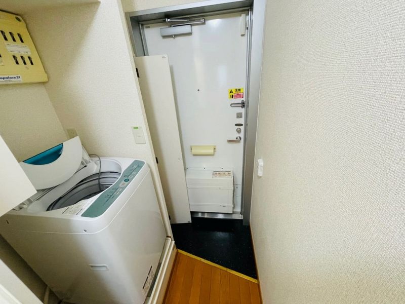 レオパレスルーチェ 玄関