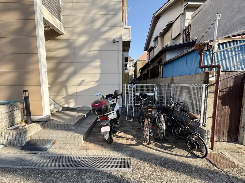 レオパレス臨港線 共用部分