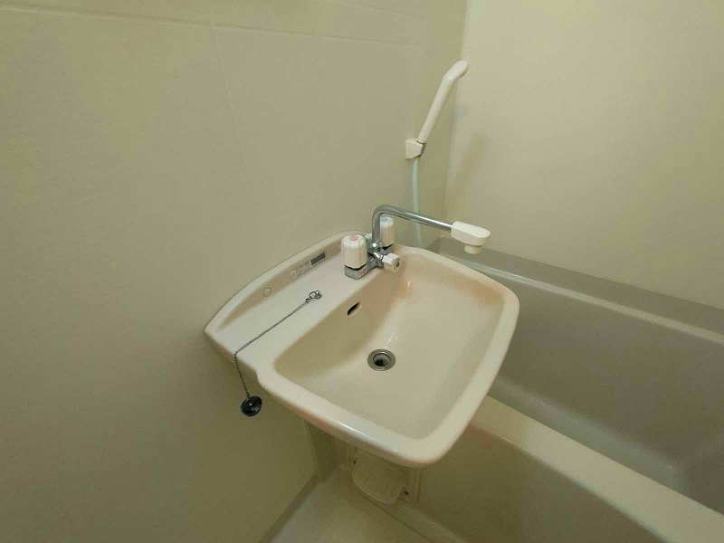 レオパレスメープル 洗面台