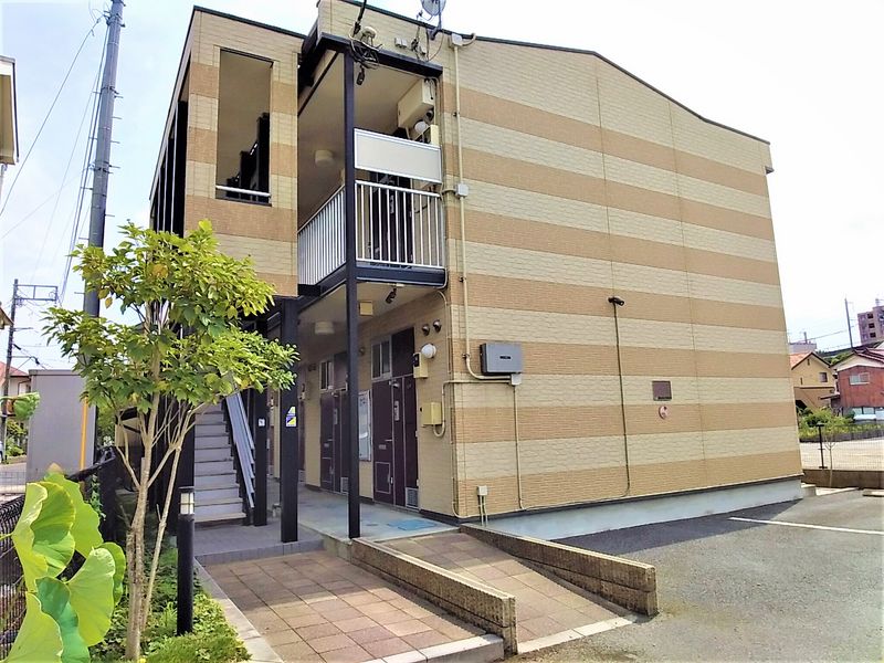 レオパレス原市参番館 外観