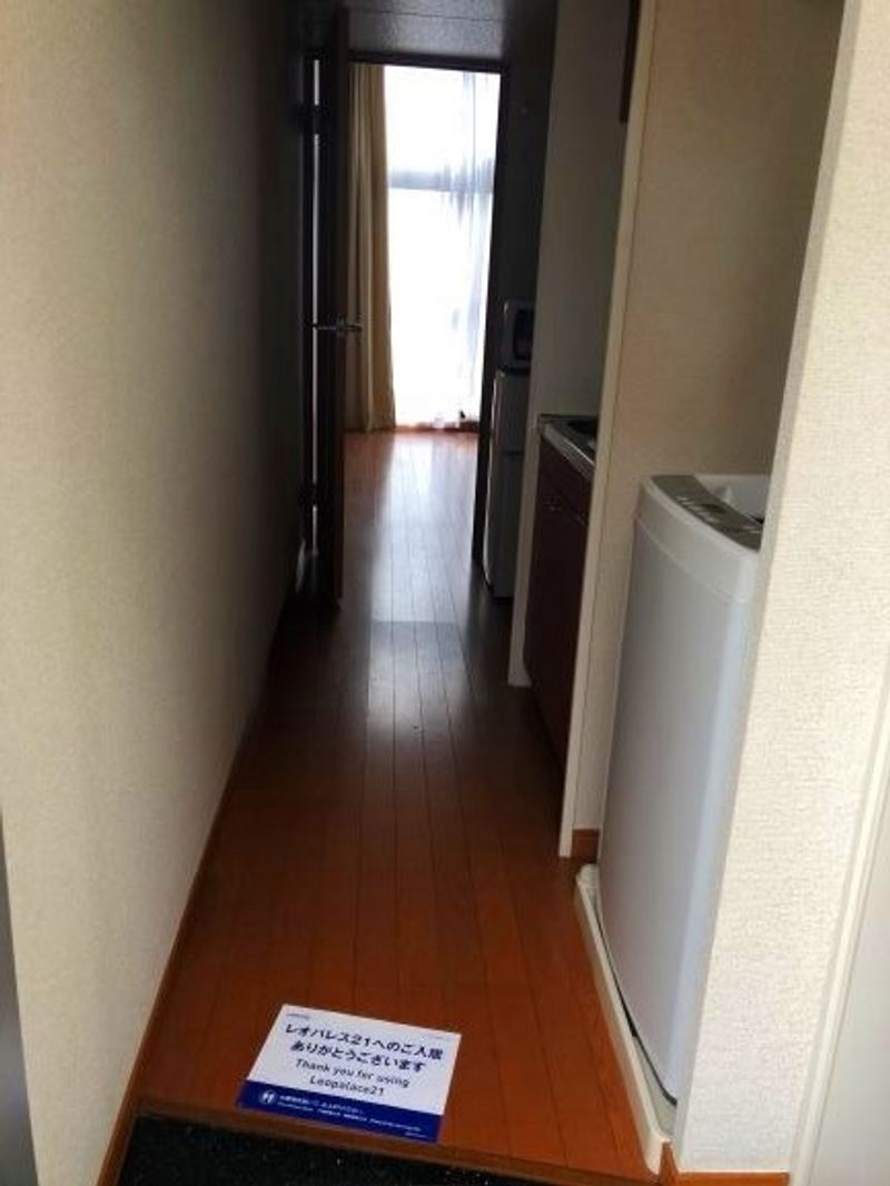 レオパレスディアコート 玄関