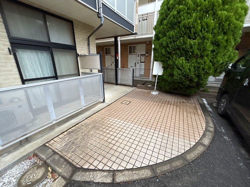 レオパレスＩＺＵＭＩ エントランス