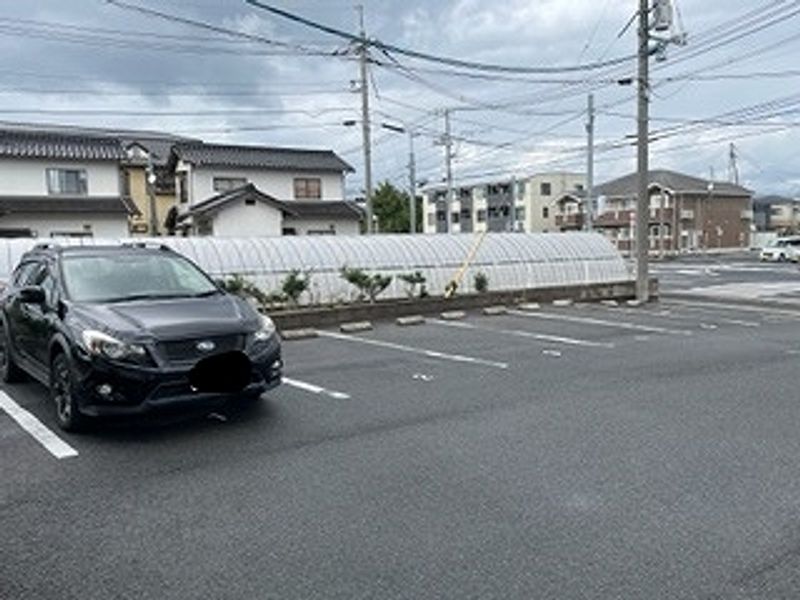 レオパレス東津田 駐車場