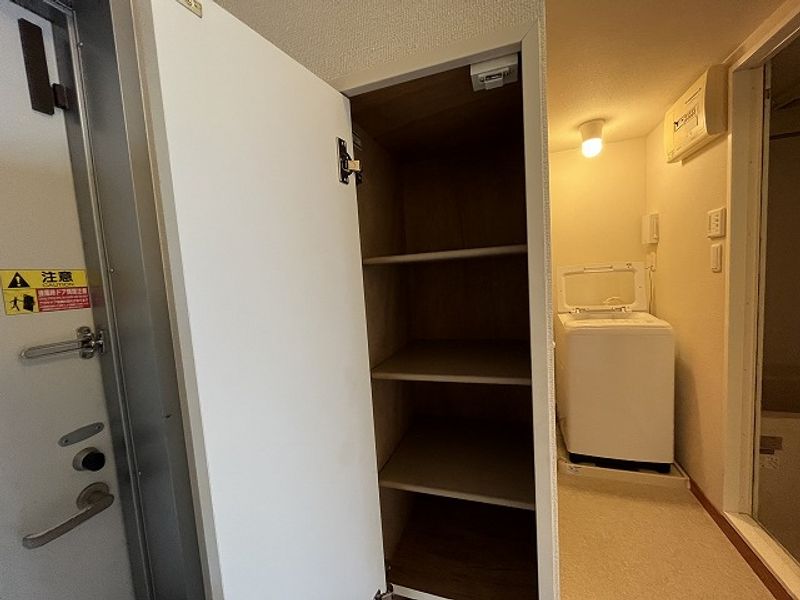 レオパレスハーレー　モリ 収納