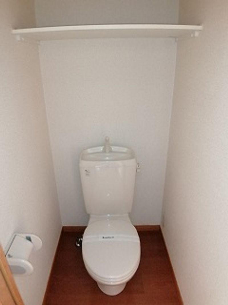 leopalace Ost Garten Toilet