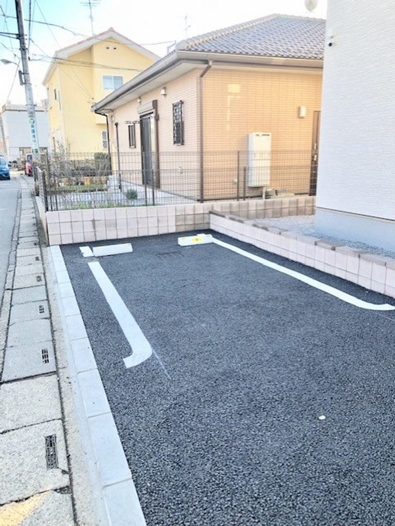 クレイノカーサ　カリーナ 駐車場