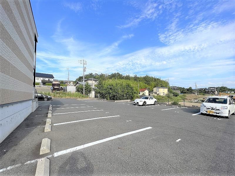 レオパレス大石 駐車場