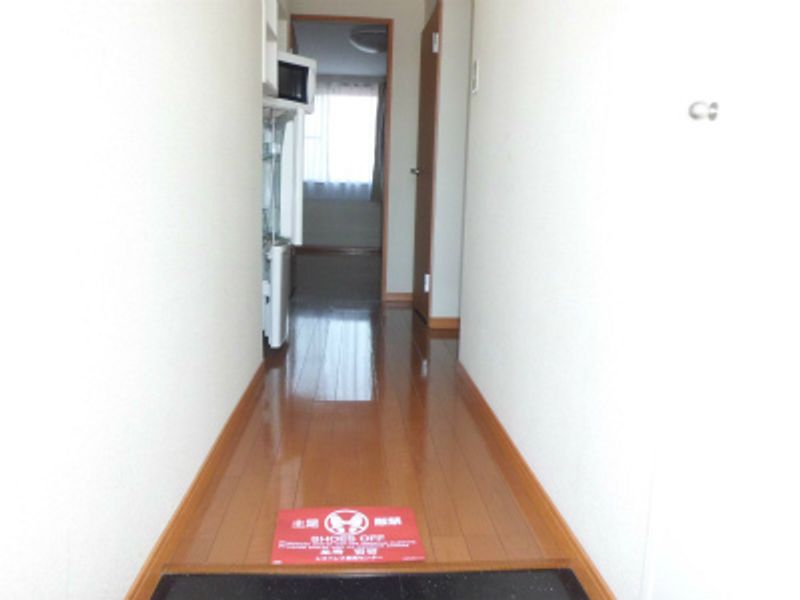 レオパレスＣｏｍｆｏｒｔＡ 玄関