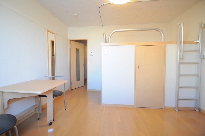 レオネクストパレス市場 寝室