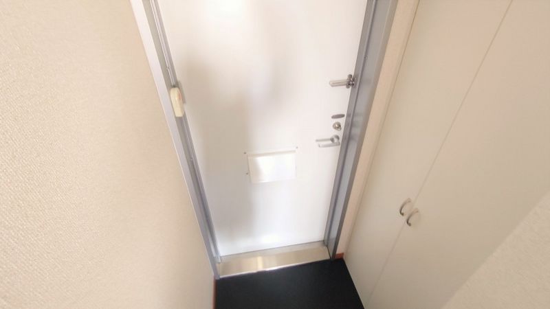 レオパレスＹｓ 玄関