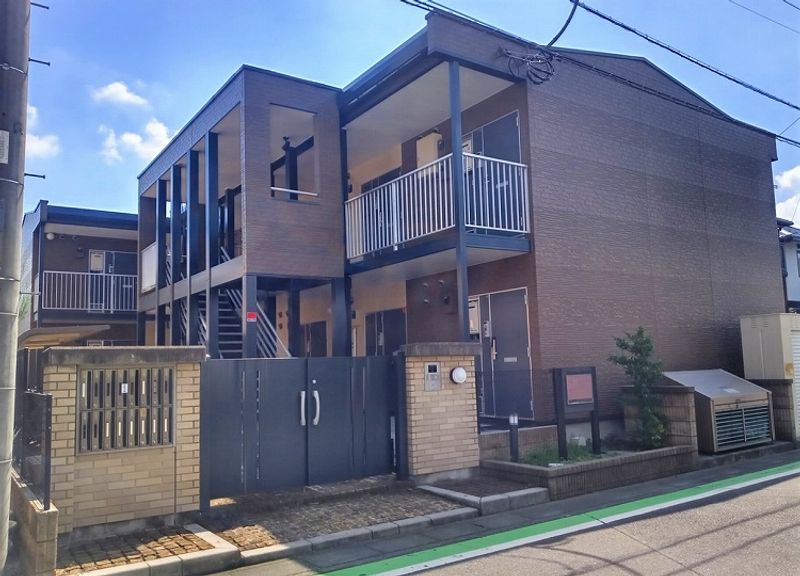 レオパレス江川 外観