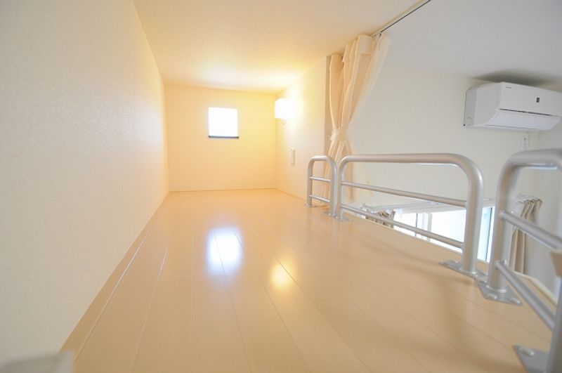 レオネクストメルベーユ山根 収納