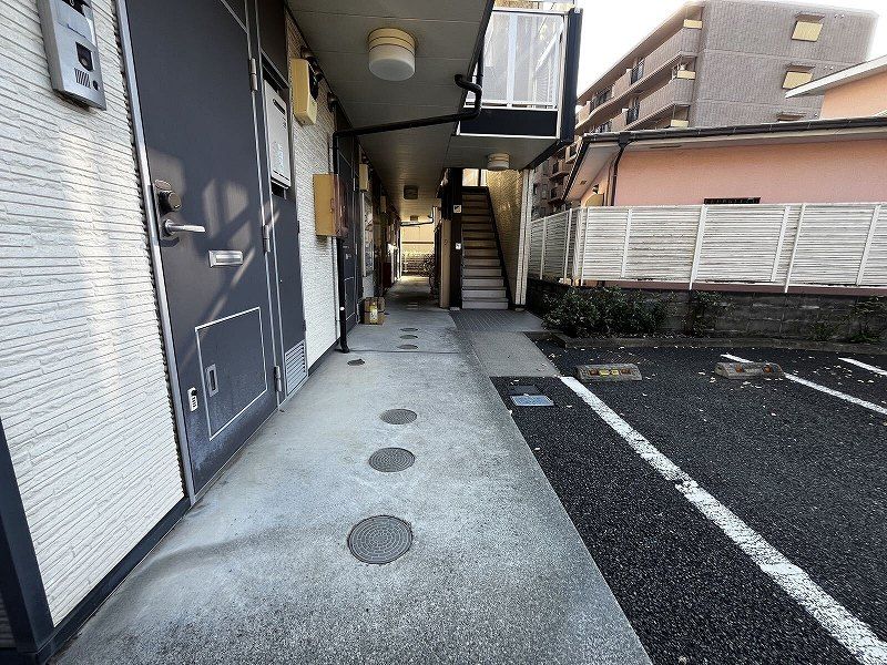 レオパレスマウンフィール エントランス