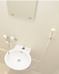 レオパレスＣｏｍｆｏｒｔ那珂 洗面所