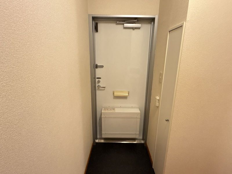 レオパレス有楽 玄関