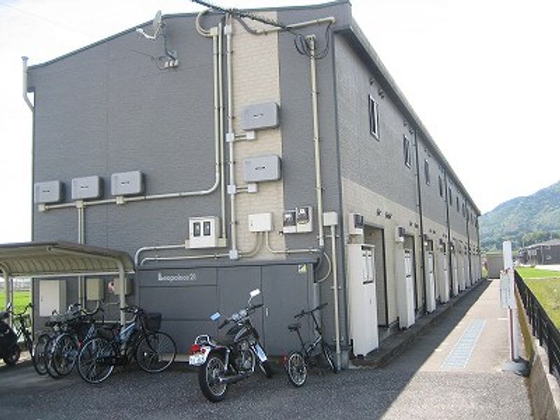 レオパレス土佐　京Ｍｉｙａｋｏ 外観