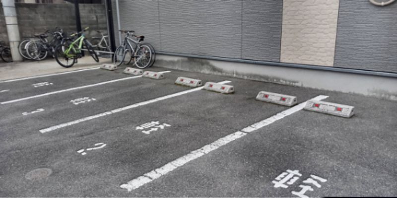 レオパレスＵＹ 駐車場