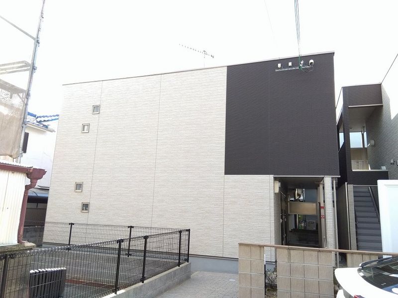 クレイノルピナス参番館 外観