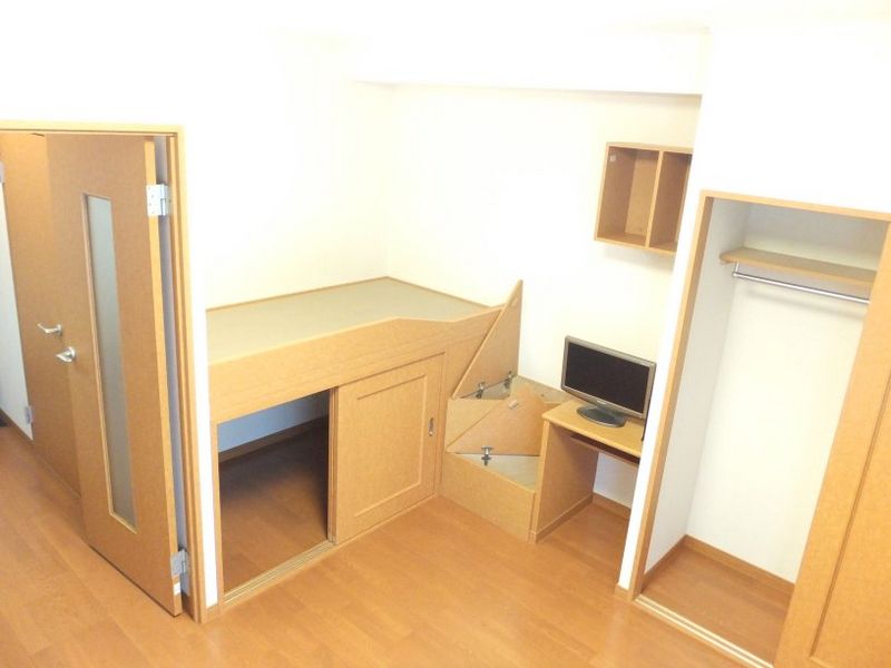 レオパレスＭＯＲＩＥ 収納