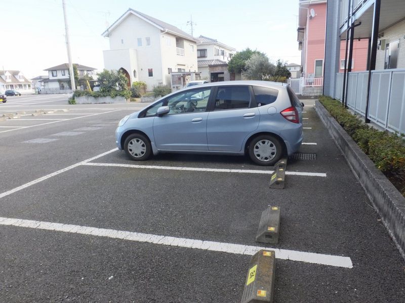 レオパレスＫ００４９ 駐車場