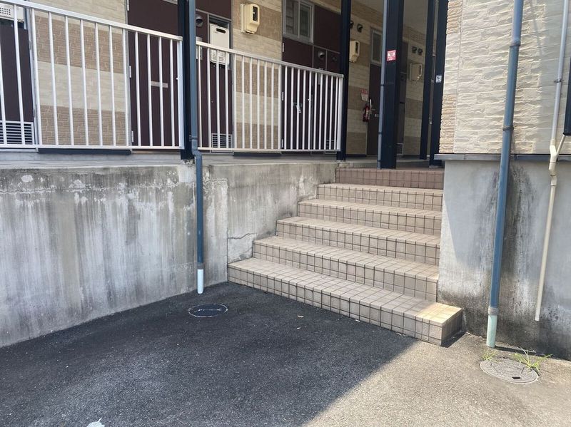 レオパレスアイティー笹原 エントランス