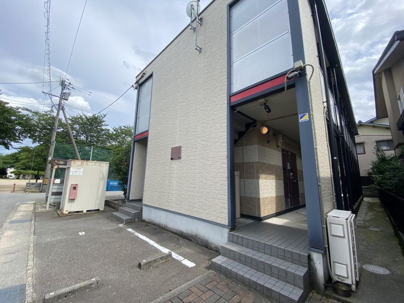 レオパレスアルブルⅡ 外観