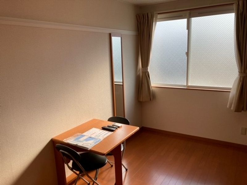 レオパレスエステートカズⅡ 居間
