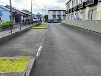 レオパレスアストレア　Ⅰ 駐車場