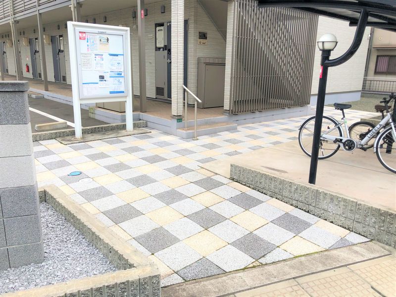 クレイノ海幸Ⅲ エントランス