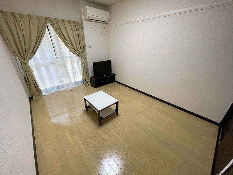 レオネクストラ　メイジュ天神橋 居間