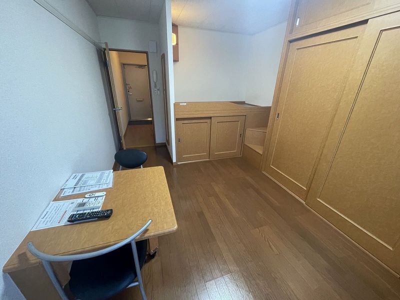 レオパレスボヌール 居間