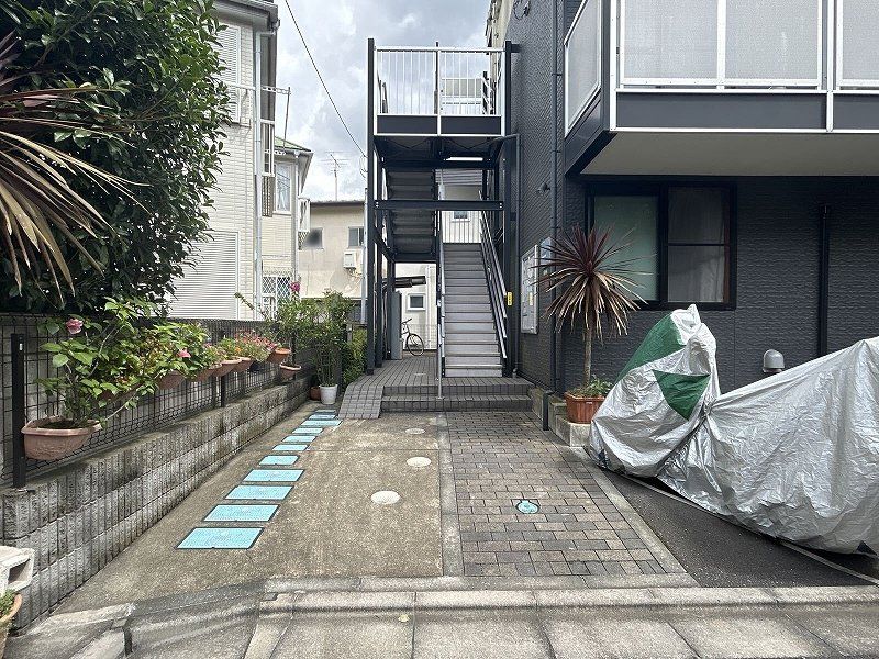 レオパレスパルフェタムール北沢 エントランス