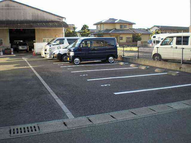 レオパレスＳｕｐｅｒｉｏ　友 駐車場