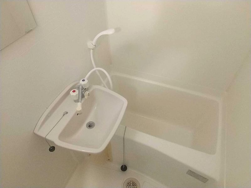 レオパレス鶴舞 風呂