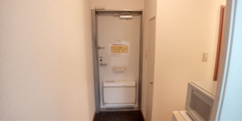 レオパレスヴェルデ 玄関