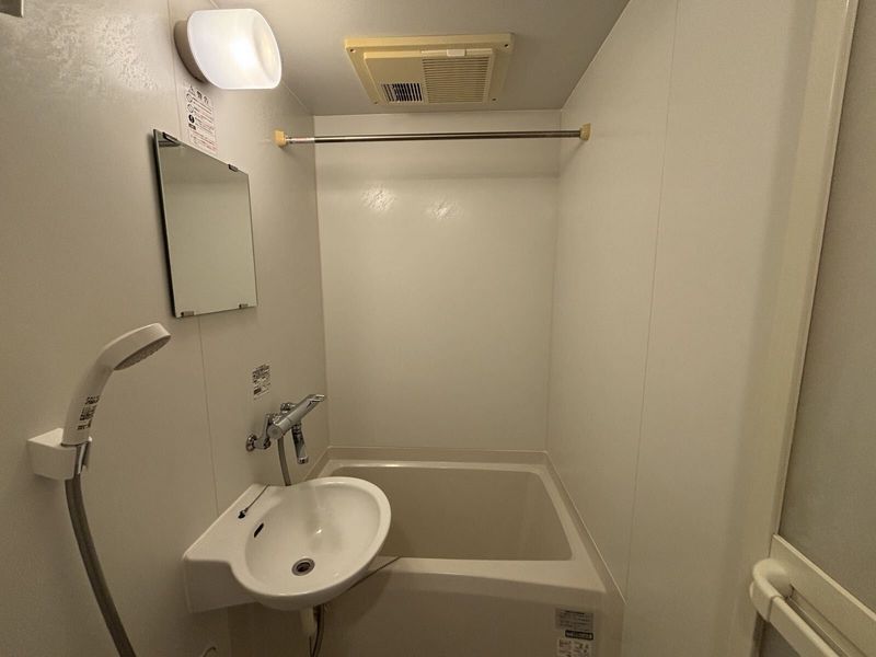 レオパレスセリバテール仁川 風呂