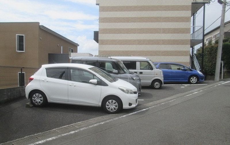 レオパレス一晟 駐車場