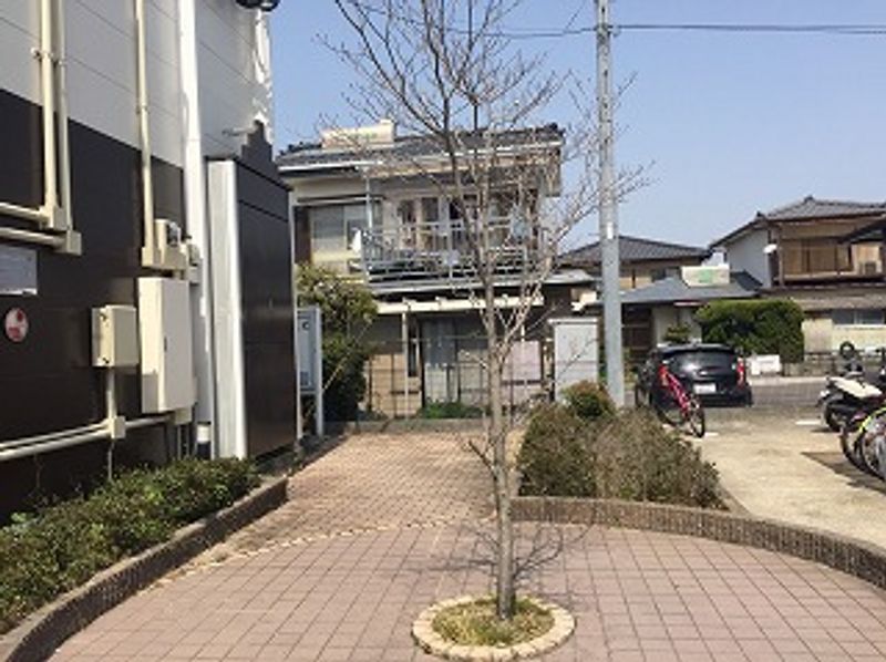 レオパレス美リーフ　Ⅱ エントランス