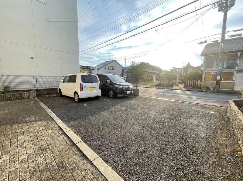 レオパレスＫ＆Ｋ　Ⅰ 駐車場