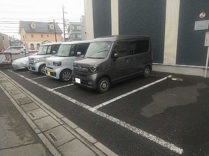 レオネクスト第３ベルプラッツ 駐車場
